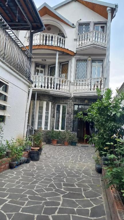 Marieli Hotel Tbilisi Buitenkant foto