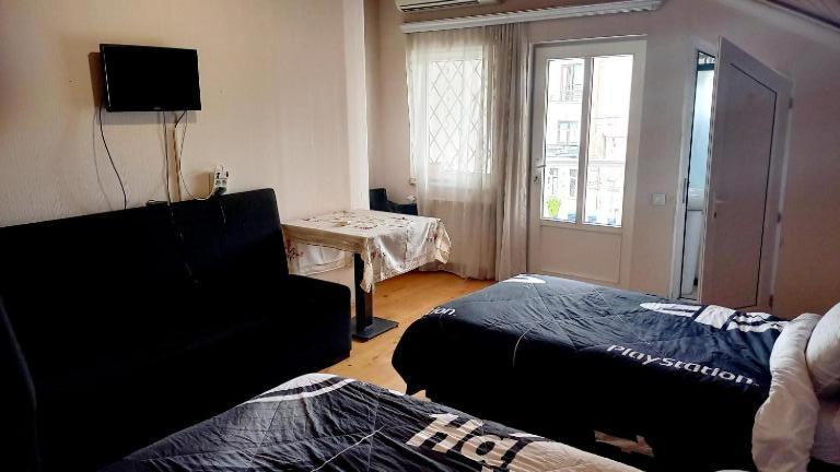 Marieli Hotel Tbilisi Buitenkant foto